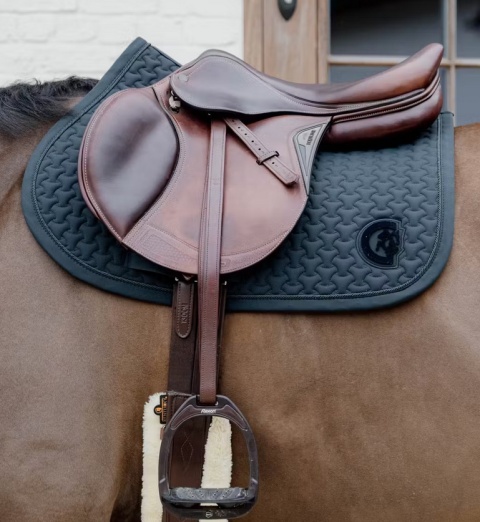 Czaprak skokowy Kentucky Plaited 3D