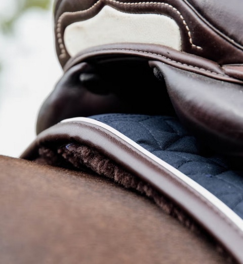 Czaprak ujeżdżeniowy Kentucky Skin Friendly Star Quilting