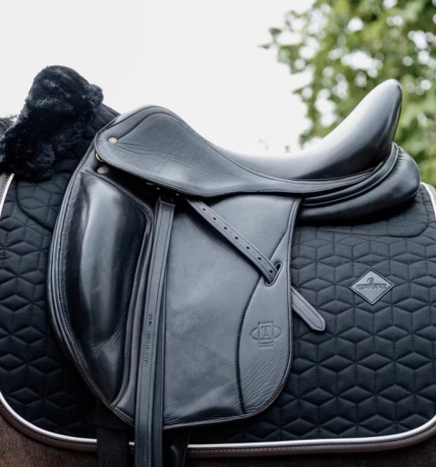 Czaprak ujeżdżeniowy Kentucky Skin Friendly Star Quilting