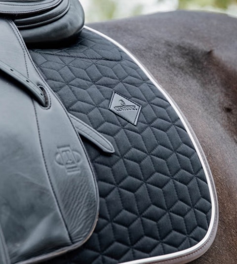 Czaprak ujeżdżeniowy Kentucky Skin Friendly Star Quilting