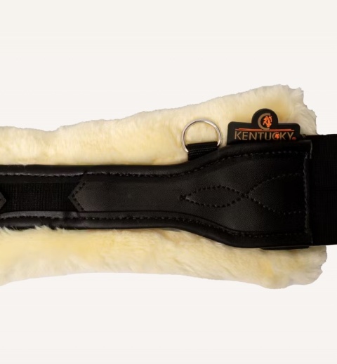 Anatomiczny popręg Kentucky Sheepskin Anatomic Stud Girth z fartuchem i futrem