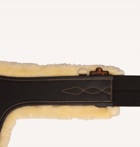 Popręg Kentucky z fartuchem i futrem