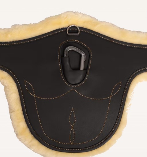 Popręg Kentucky z fartuchem i futrem