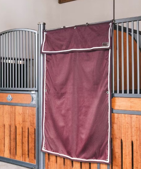 Wodoodporna kurtyna na boks Kentucky Classic 135x200cm