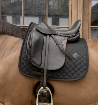 Czaprak ujeżdżeniowy Kentucky Diamond Sheepskin Skin Friendly