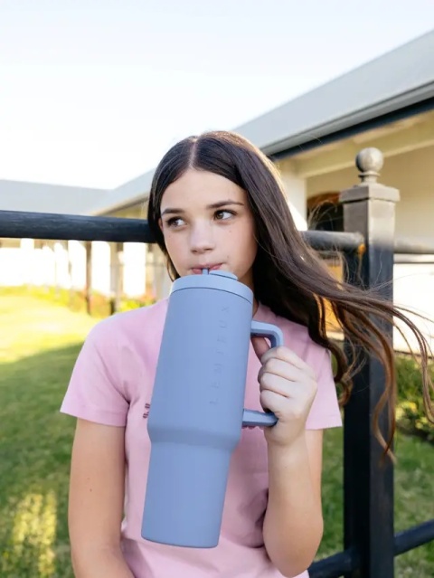 Kubek sportowy LeMieux ze słomką