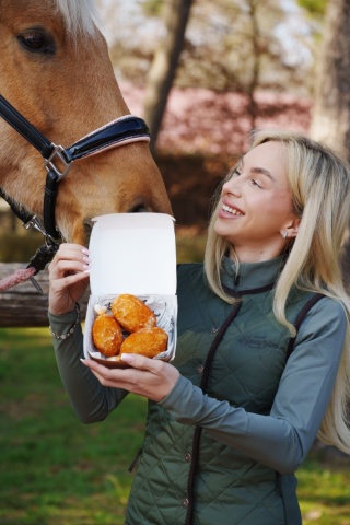 Limitowane pałeczki z kurczaka Candy Horse FOODIE
