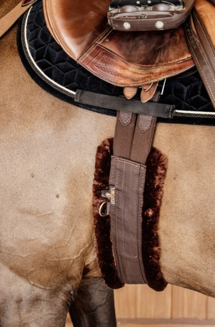 Popręg z futrem Kentucky Sheepskin Girth