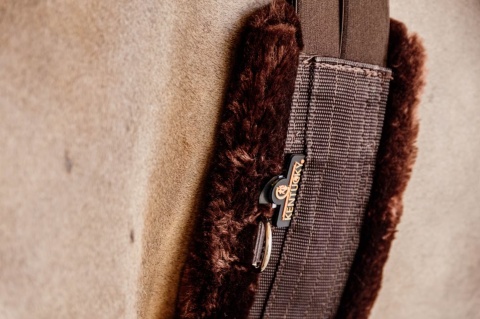 Popręg z futrem Kentucky Sheepskin Girth